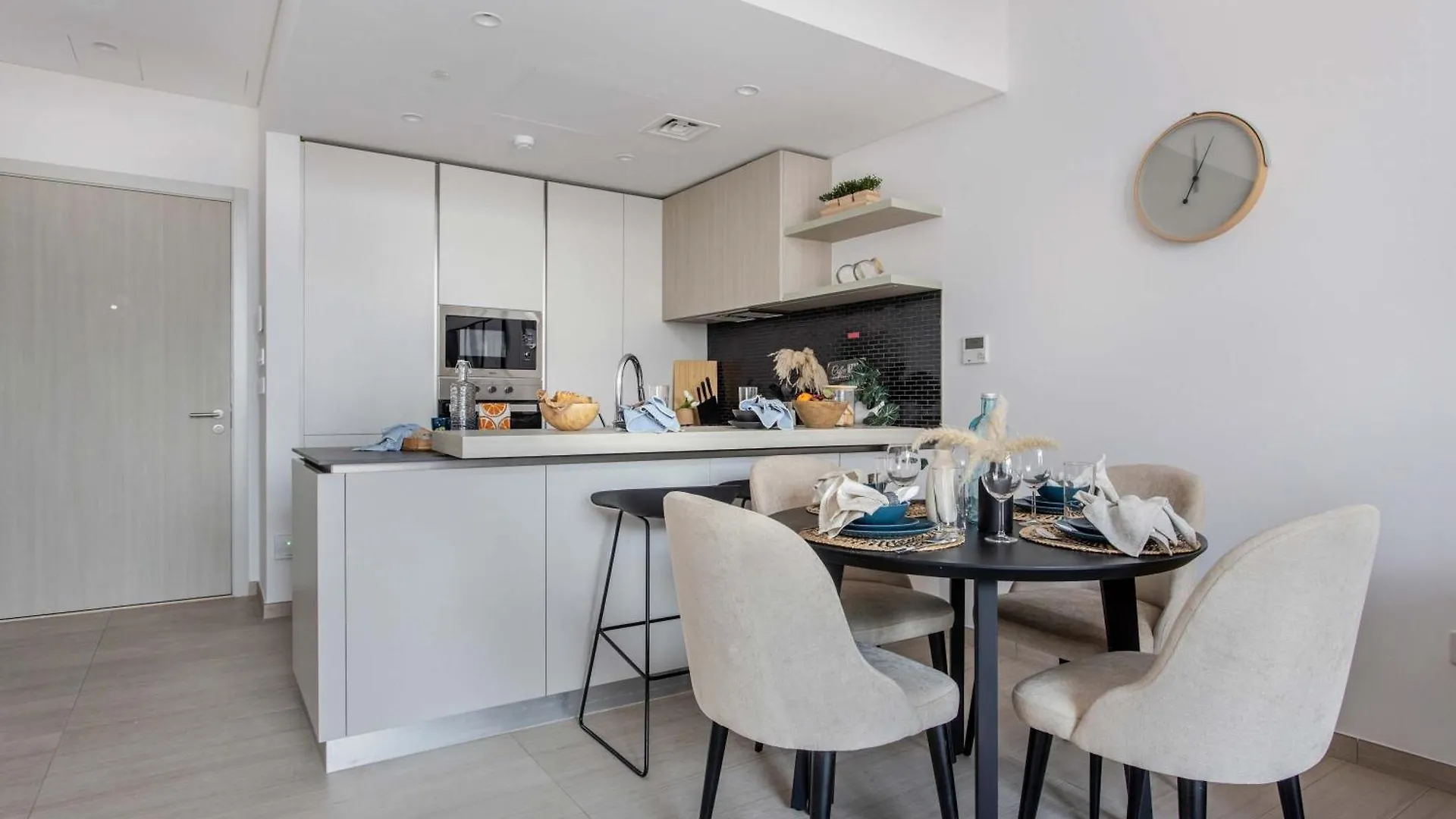 Frank Porter - Harrington House Dubai 0*,  United Arab Emirates