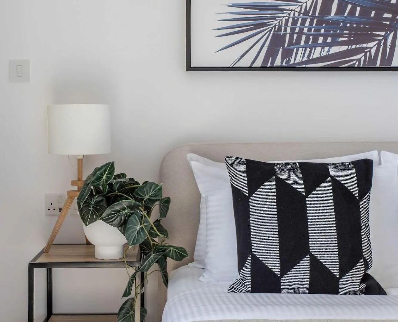 Frank Porter - Harrington House Dubai Apartment