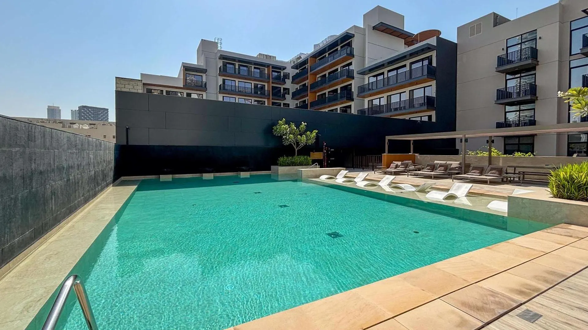 Frank Porter - Harrington House Dubai United Arab Emirates